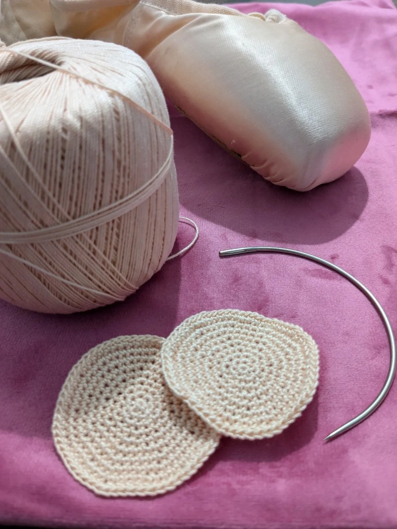 Easy Darn Pointe Shoe Tips